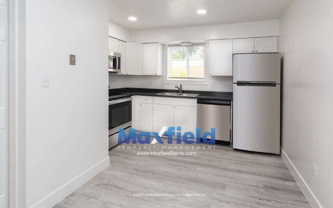 Photo - Brookside Lofts 2 BD 1 BA - Unit 17 Unidad 17