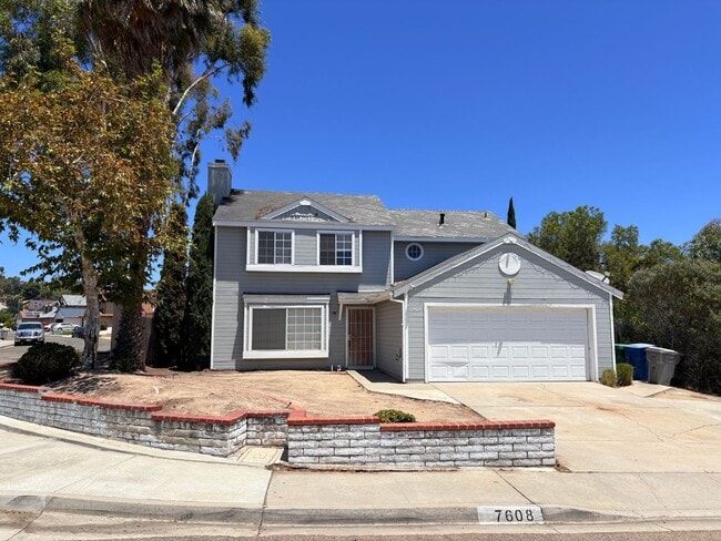 Building Photo - 4 Bedroom House Corner Lot