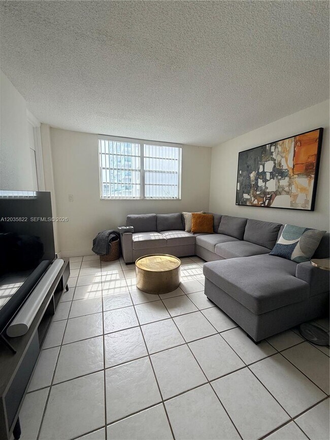 Photo - 2903 N Miami Beach Blvd Unit 406