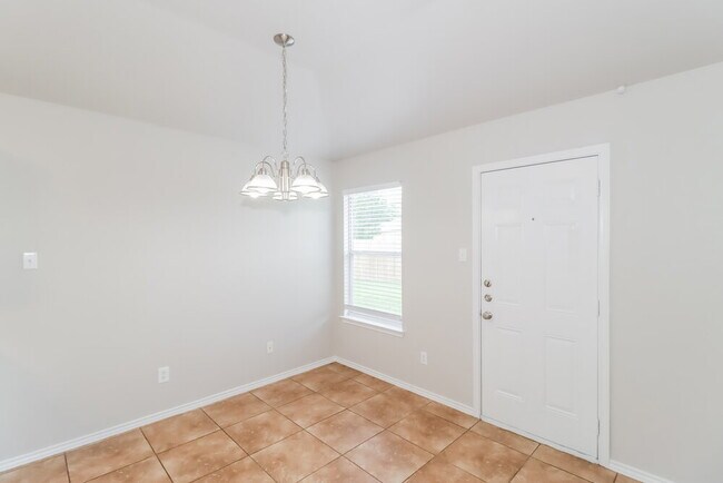 Photo - 102 Creek Ledge Dr