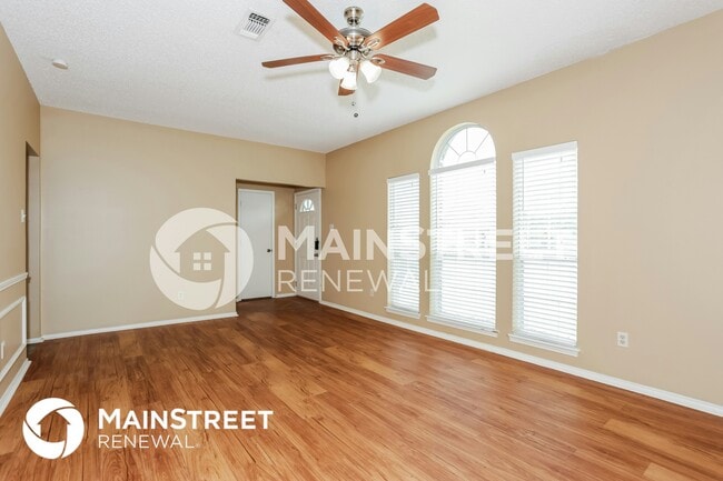 Photo - 634 Nightshade Dr