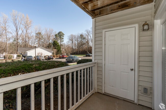 1st Floor Renovated - 2BR, 2BA - 1,080SF - Patio