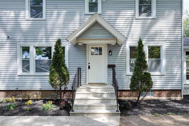 Photo - 162 Merchants Rd
