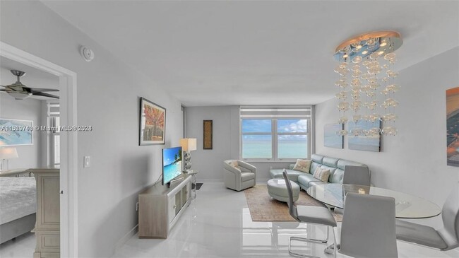 Photo - 2899 Collins Ave Condo Unit 1747