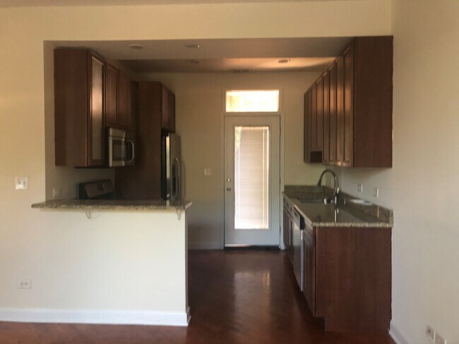 Photo - 1533 W Hollywood Ave Unit 1