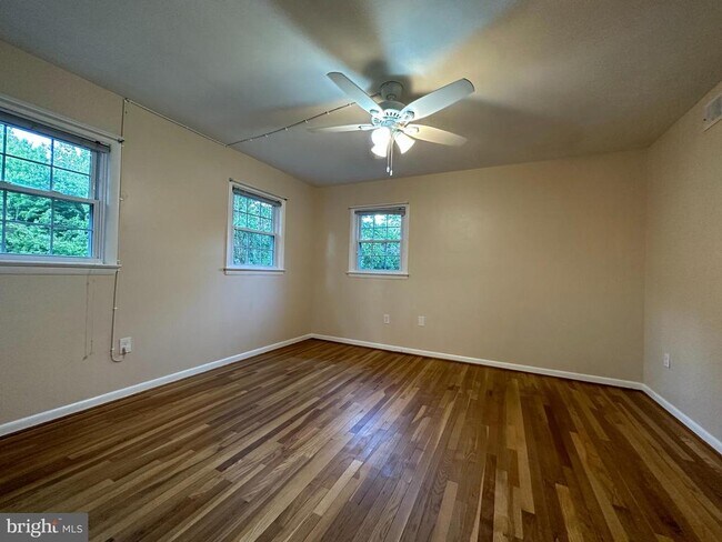 Photo - 7432 Berwick Ct