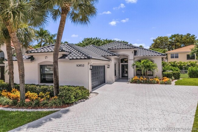 Building Photo - 10852 La Salinas Cir