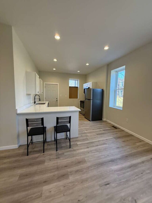 Photo - 3215-3217-3217 Nebraska Ave Unit 3215-1F Nebraska Ave