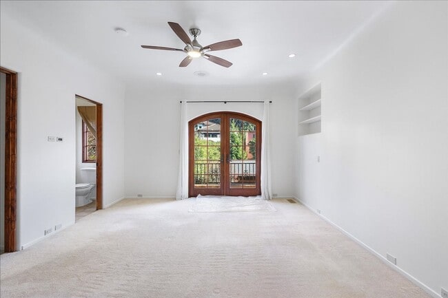 Photo - 10141 Grandview Dr. #A-2 | Studio | 1 bath Unit 1041 Grandview Dr. #A-2