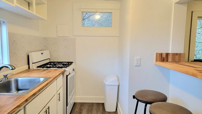 5503 S Corbett Ave Unit 5503 S Corbett Ave #A