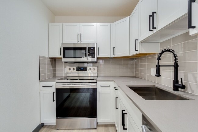 Photo - Two Bedroom in Old Town Scottsdale - Sparking Pool! Unidad 3107 - 04