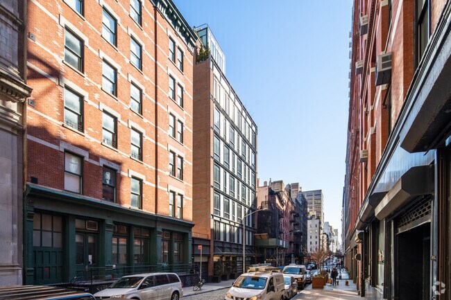 Contexto - 11-15 Leonard St