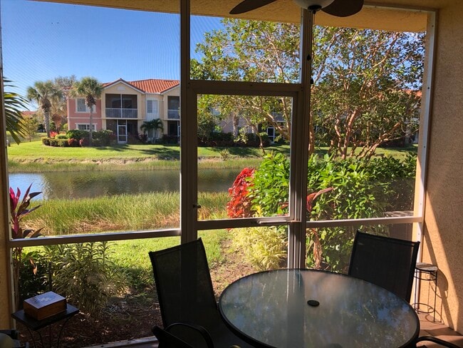 Vista oeste de Lenai - 20241 Estero Gardens Cir Unidad 102