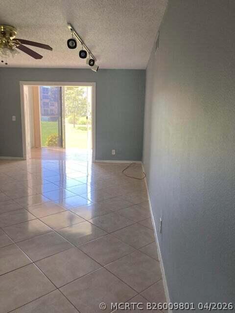 Photo - 300 NE 26th Ave Unit 1040