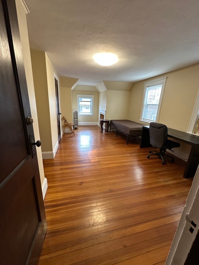 Photo - 121 Glenville Ave Unidad 121 Glenville Ave