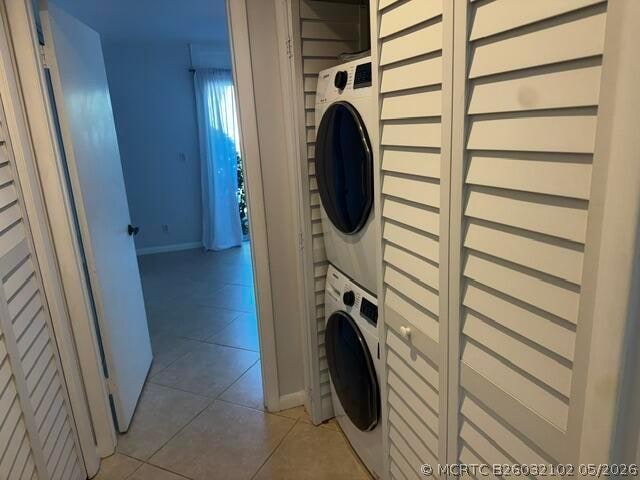 112 E Coral Fish Ln