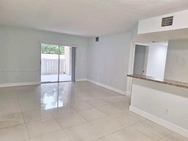 Photo - 18810 NW 57th Ave Unidad 104