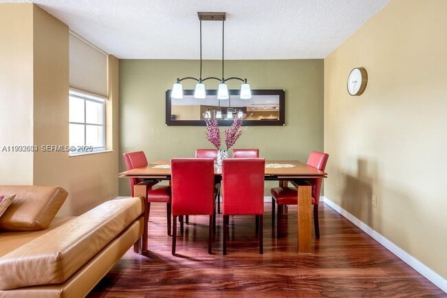 Photo - 19999 E Country Club Dr Unit 1302