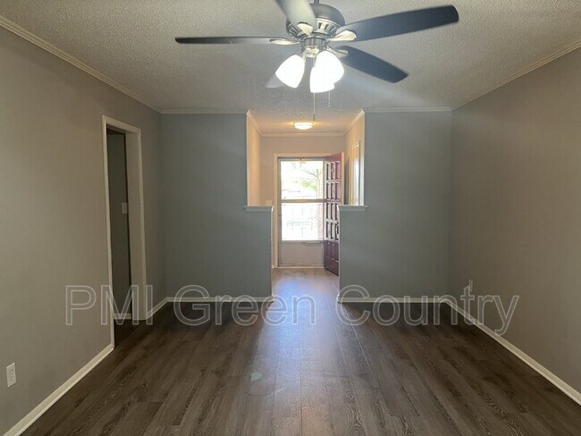 Photo - 4720 S 72nd E Ave