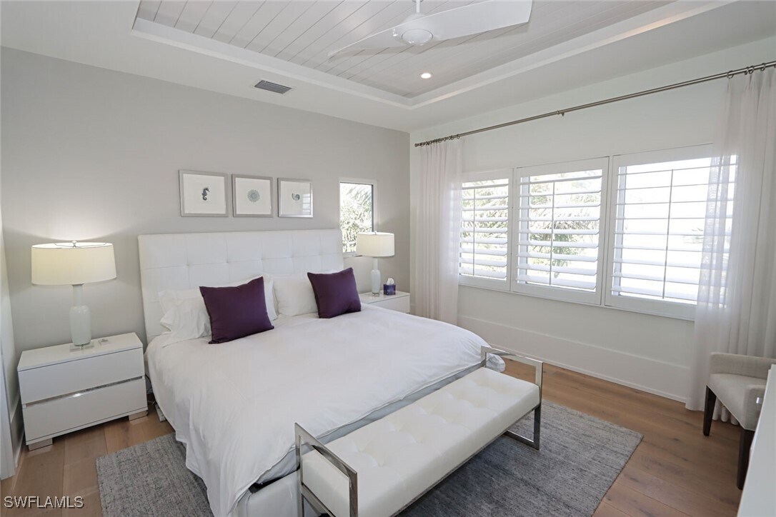 Photo - 675 2nd St S