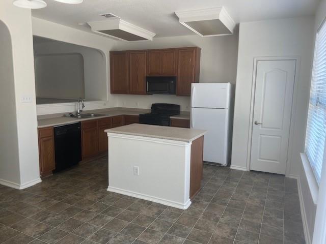 Photo - 1756 Bayland St