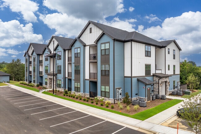 Building Photo - Evolve at Deep River Rental