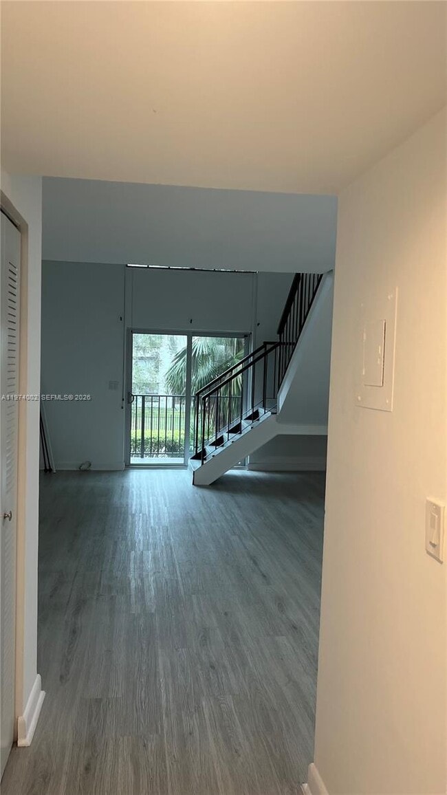 Building Photo - 8500 SW 109th Ave Unit 6-204