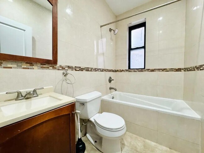 Photo - Furnished room/NOT APARTMENT Unit 1B