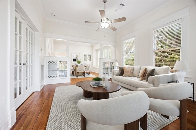 Photo - 1847 Cortlandt St