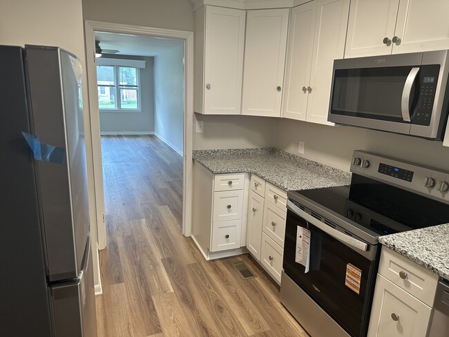 Renovated Kitche - 611 Pennsylvania Anx