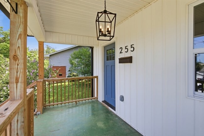 Photo - 255 Telford St