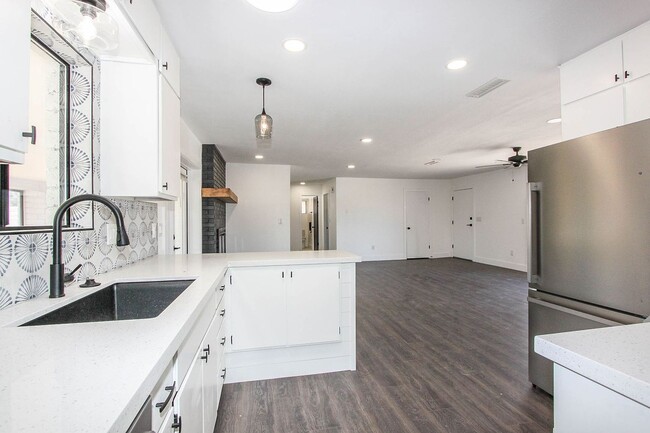 Photo - 8919 E Navajo Ct