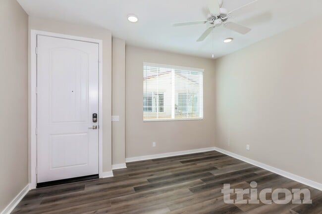 Photo - 24933 Siempre Ct