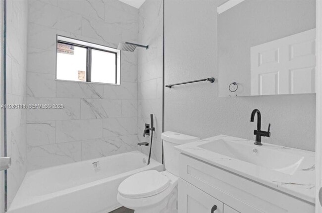 Photo - 2210 Farragut St