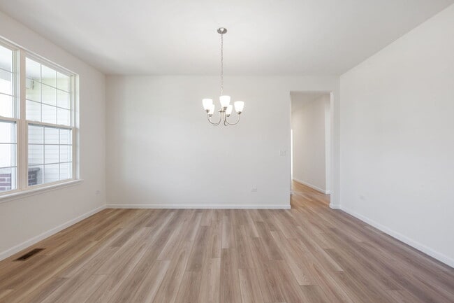 Photo - 1889 Bent Grass Wy