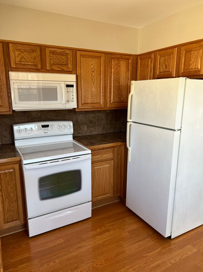 Photo - 1531 Redwood Ave Unit 1