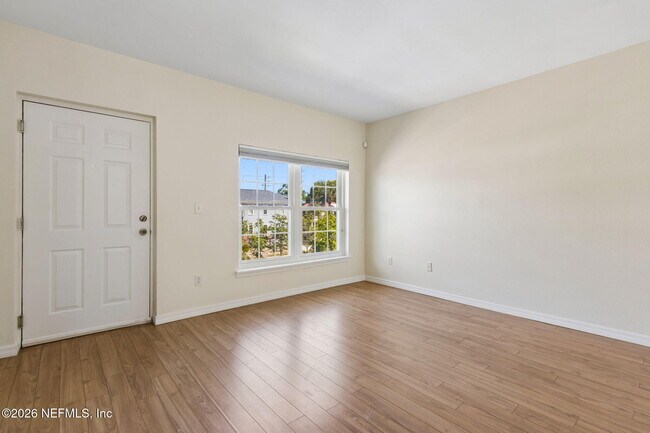 Photo - 506 N Liberty St