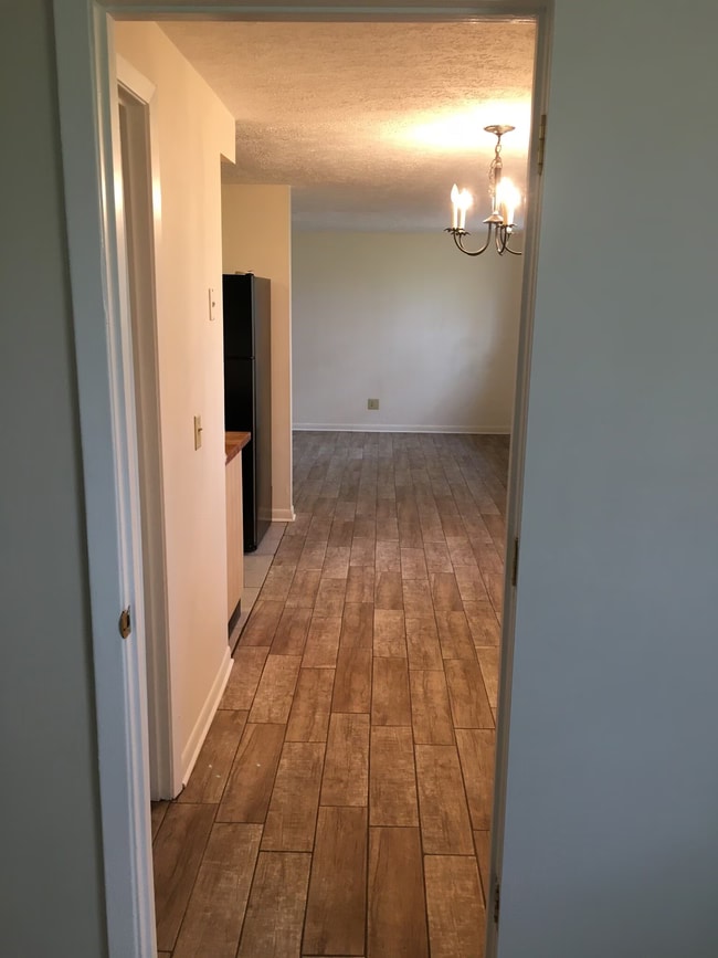 Photo - 6065 Donna-Jay Dr