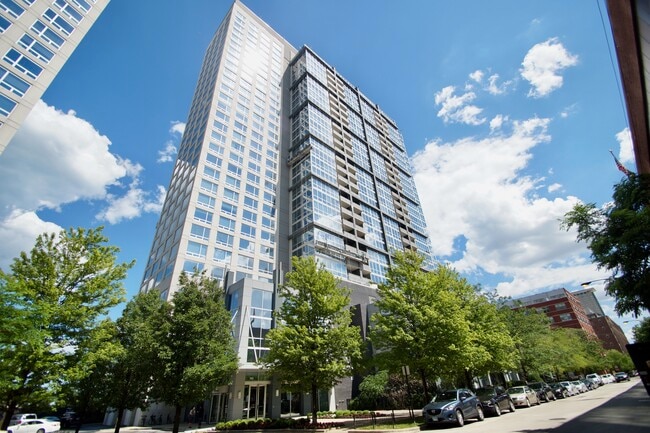 Building Photo - 1901 S Calumet Ave Unit 2602 Rental