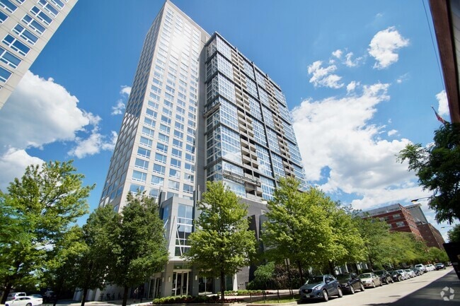 Building Photo - 1901 S Calumet Ave Unit 2602 Rental