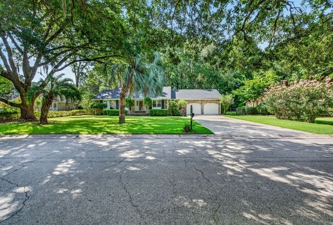 Photo - 1037 Law Ln
