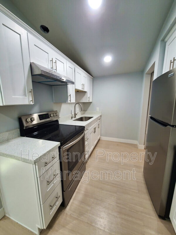 Photo - 572 El Cajon Blvd