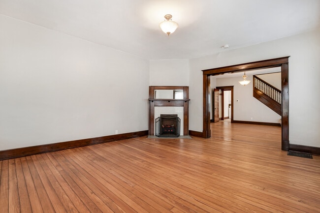 living room - 21-23 E Water St