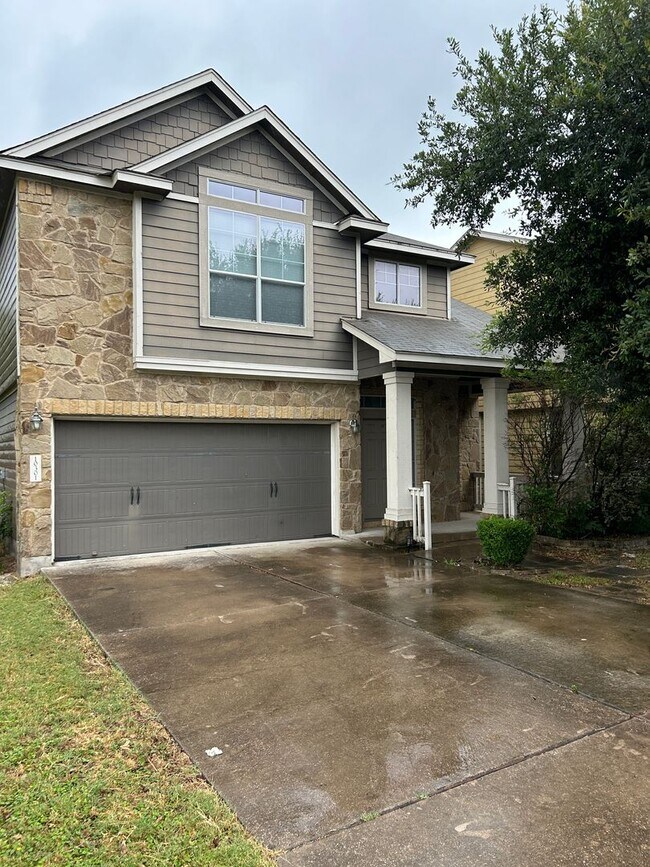 NEW PRICE! and PROMO 250 Admin Fee Waived... House House Rental in