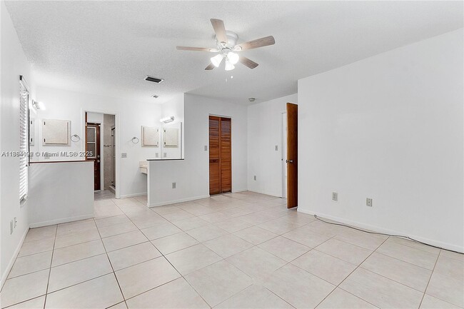 Photo - 11909 SW 48th Ct
