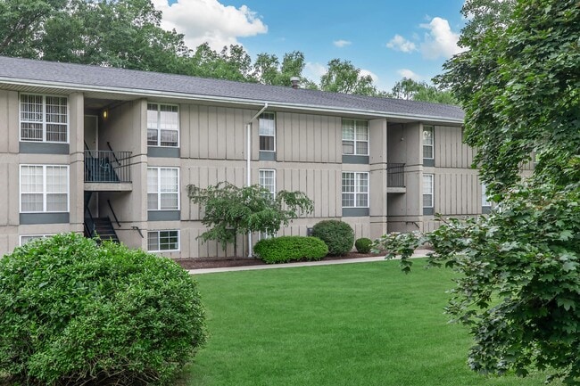 Lansing West Apartments