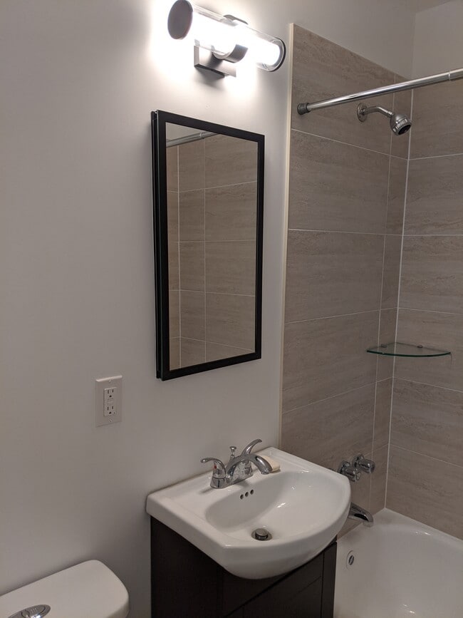 Photo - Beautiful 3 bedroom unit for rent Unité 201