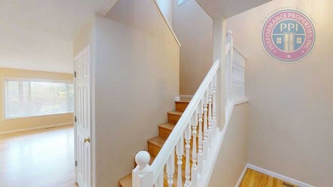 Photo - BETHANY - Kaiser Woods / Beautiful Updates...