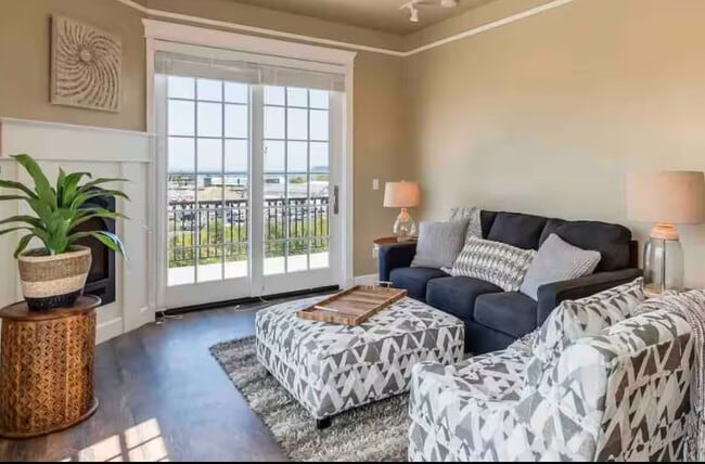 Photo - 685 Peace Portal Dr Unit 302