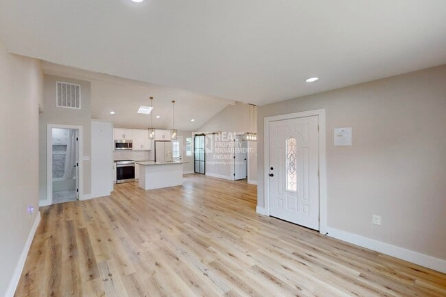 Photo - Modern 3 Bedroom Single-Story Home available For Rent in Irving!